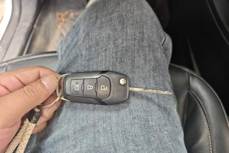 Used Ford Escort 2015 1.5L Automatic Fashion Model Vehicle Key