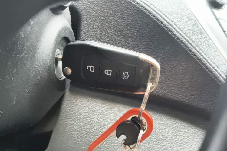 Used Ford Escort 2015 1.5L Automatic Fashion Model Vehicle Key