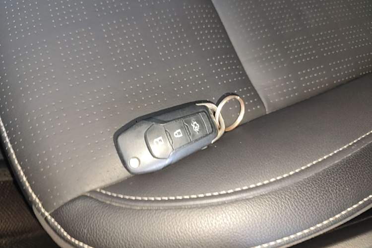 Used Ford Escort 2015 1.5L Manual Fashion Edition Vehicle Key