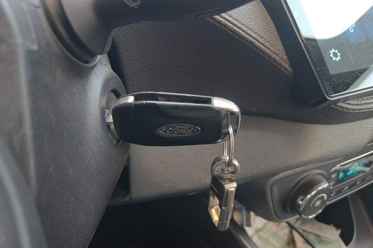 Used Ford Escort 2015 1.5L Automatic Fashion Model Vehicle Key