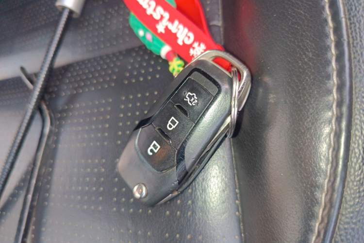 Used Ford Escort 2015 1.5L Automatic Fashion Model Vehicle Key