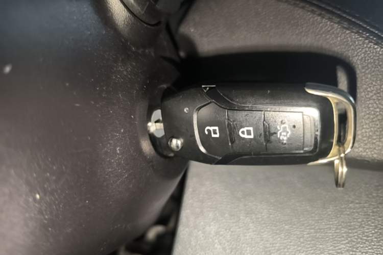 Used Ford Escort 2015 1.5L Automatic Fashion Model Vehicle Key