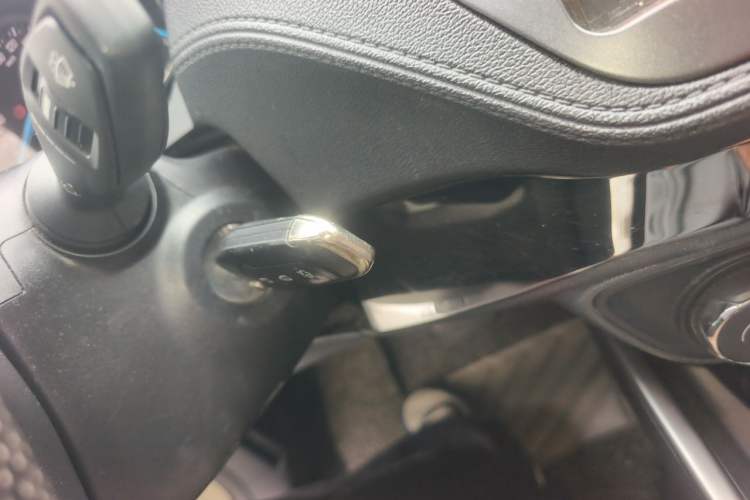 Used Ford Escort 2015 1.5L Automatic Fashion Model Vehicle Key