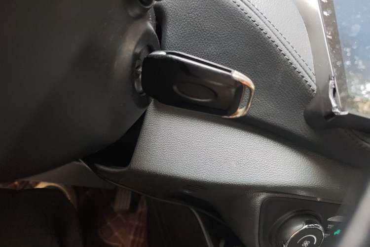 Used Ford Escort 2015 1.5L Automatic Fashion Model Vehicle Key