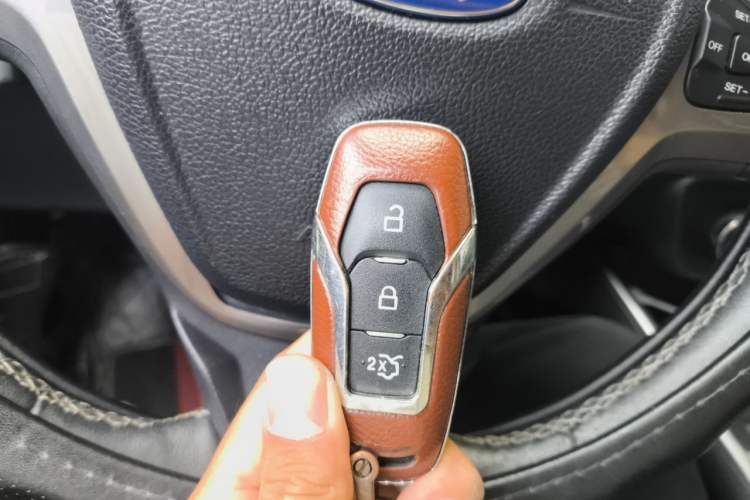 Used Ford Escort 2015 1.5L Automatic Fashion Model Vehicle Key