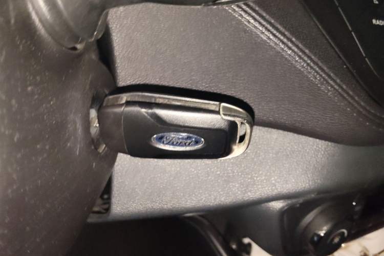Used Ford Escort 2015 1.5L Automatic Fashion Model Vehicle Key