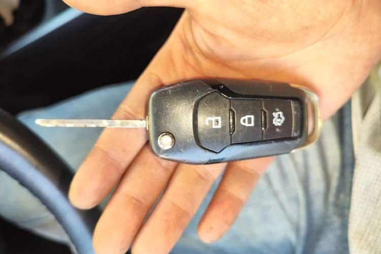 Used Ford Escort 2015 1.5L Automatic Fashion Model Vehicle Key