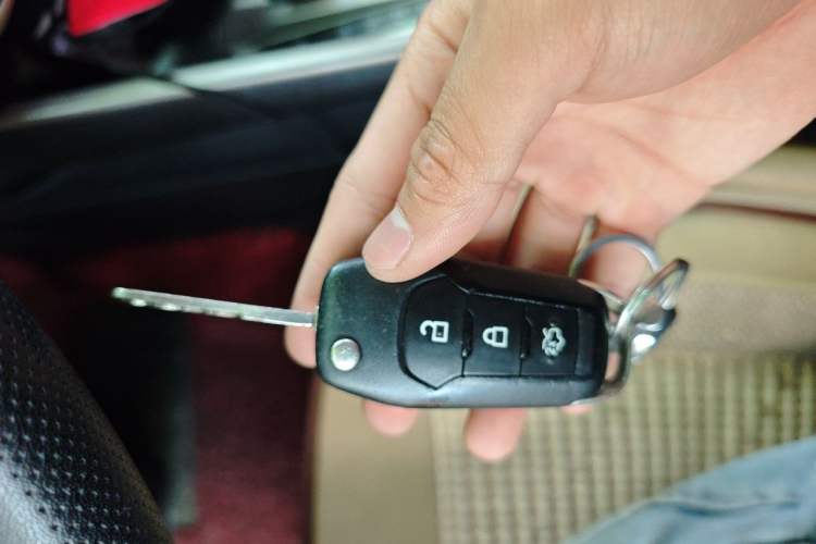 Used Ford Escort 2015 1.5L Automatic Comfort Edition Vehicle Key