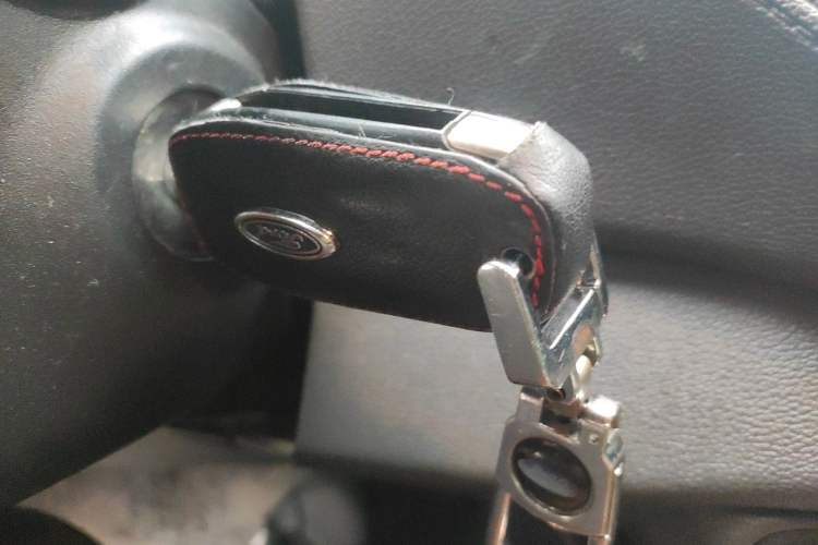 Used Ford Escort 2015 1.5L Automatic Fashion Model Vehicle Key