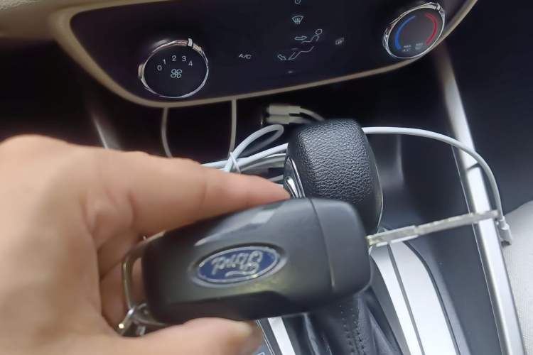 Used Ford Escort 2015 1.5L Automatic Comfort Edition Vehicle Key