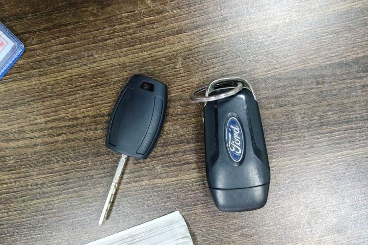 Used Ford Escort 2015 1.5L Manual Fashion Edition Vehicle Key