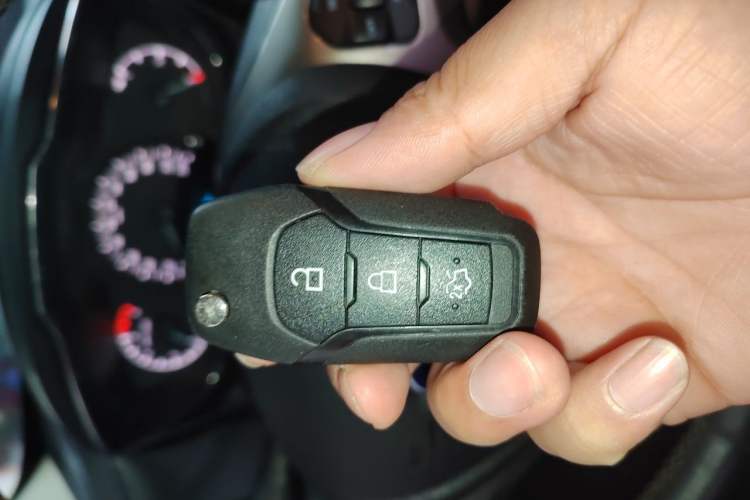 Used Ford Escort 2015 1.5L Automatic Fashion Model Vehicle Key