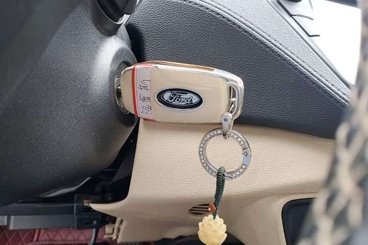 Used Ford Escort 2015 1.5L Automatic Fashion Model Vehicle Key