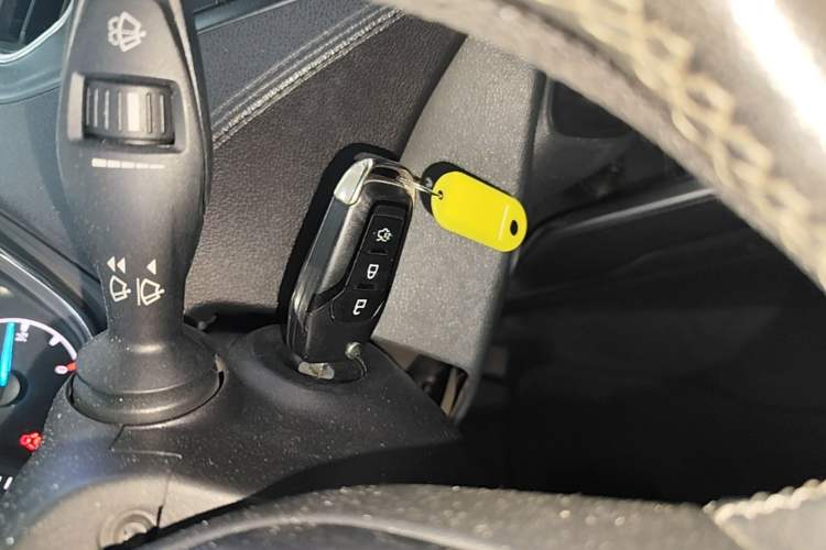 Used Ford Escort 2015 1.5L Automatic Fashion Model Vehicle Key