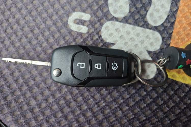 Used Ford Escort 2015 1.5L Automatic Fashion Model Vehicle Key