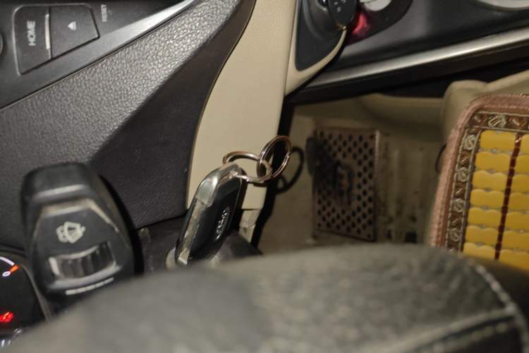 Used Ford Escort 2015 1.5L Automatic Comfort Edition Vehicle Key