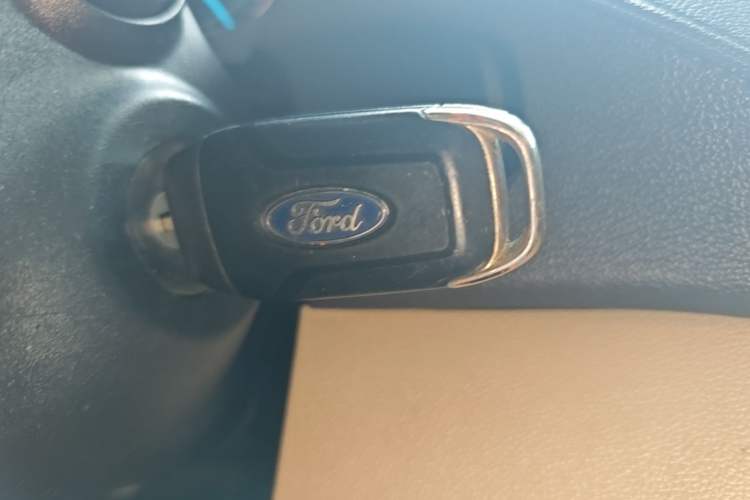 Used Ford Escort 2015 1.5L Automatic Fashion Model Vehicle Key