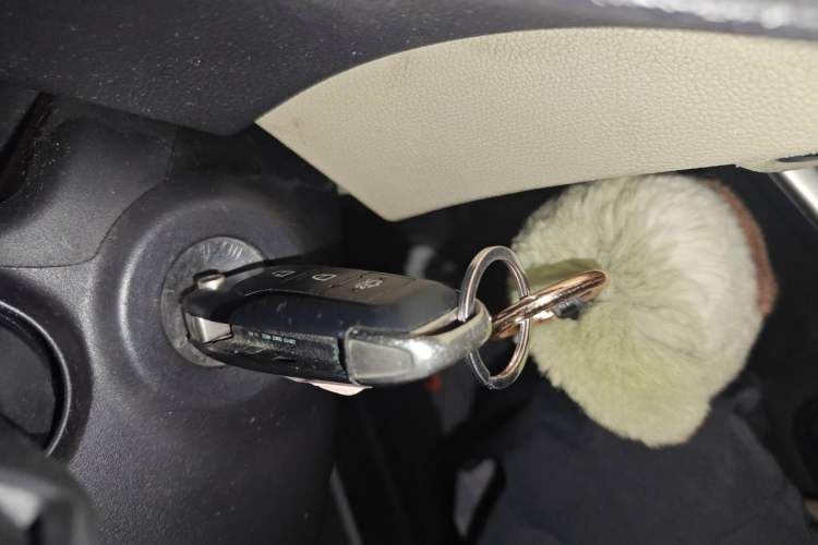 Used Ford Escort 2015 1.5L Automatic Fashion Model Vehicle Key