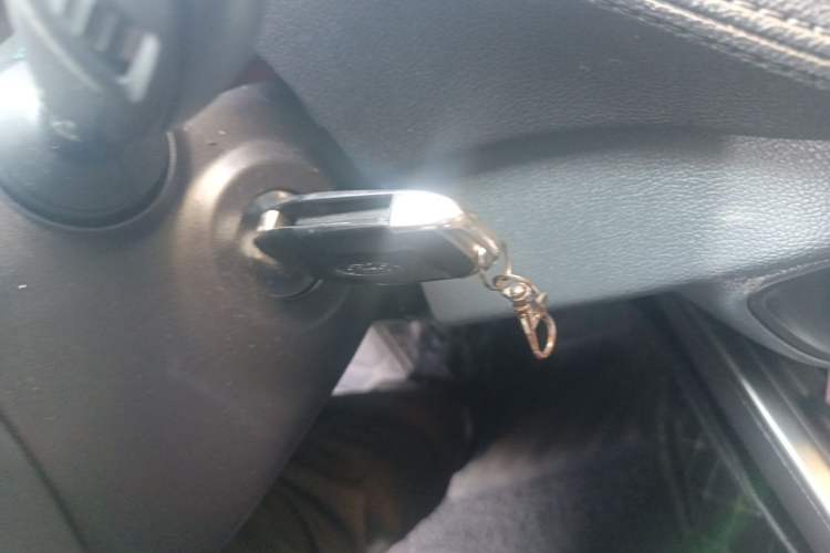 Used Ford Escort 2015 1.5L Automatic Fashion Model Vehicle Key