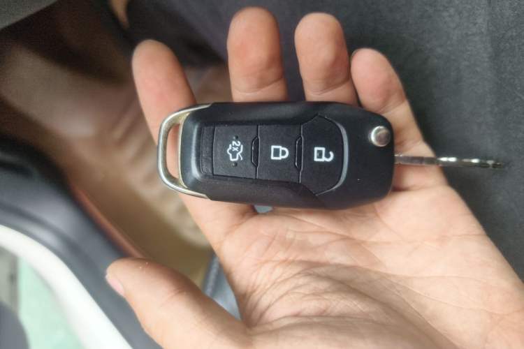Used Ford Escort 2015 1.5L Automatic Fashion Model Vehicle Key
