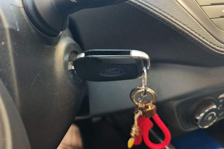Used Ford Escort 2015 1.5L Automatic Fashion Model Vehicle Key