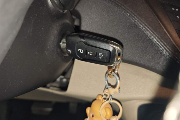 Used Ford Escort 2015 1.5L Automatic Fashion Model Vehicle Key