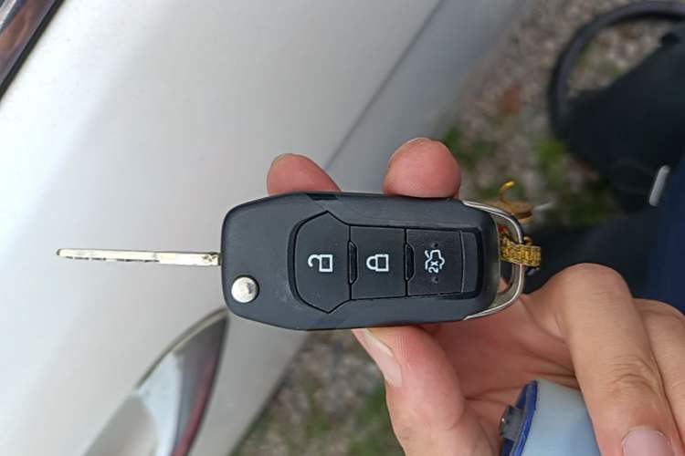 Used Ford Escort 2015 1.5L Automatic Fashion Model Vehicle Key