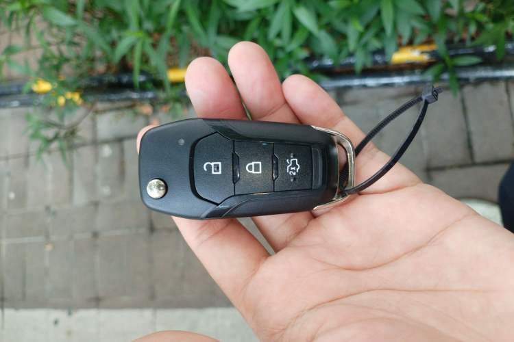 Used Ford Escort 2015 1.5L Automatic Fashion Model Vehicle Key