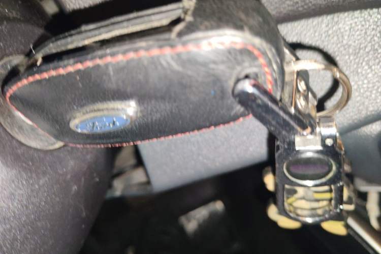 Used Ford Escort 2015 1.5L Automatic Fashion Model Vehicle Key