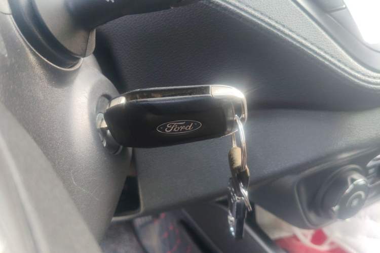 Used Ford Escort 2015 1.5L Automatic Fashion Model Vehicle Key