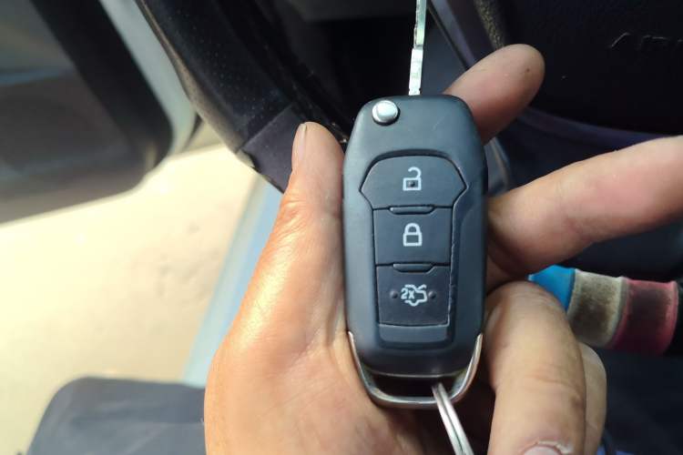 Used Ford Escort 2015 1.5L Automatic Fashion Model Vehicle Key