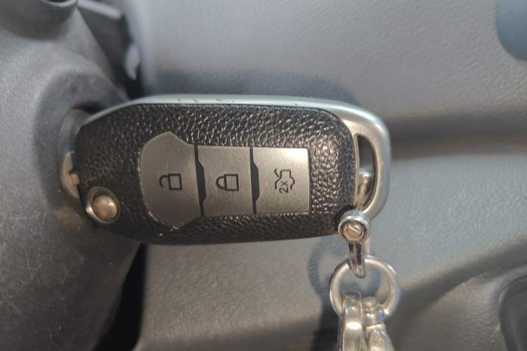 Used Ford Escort 2015 1.5L Automatic Fashion Model Vehicle Key