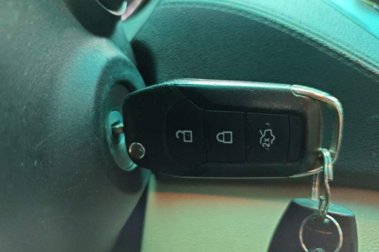 Used Ford Escort 2015 1.5L Automatic Fashion Model Vehicle Key