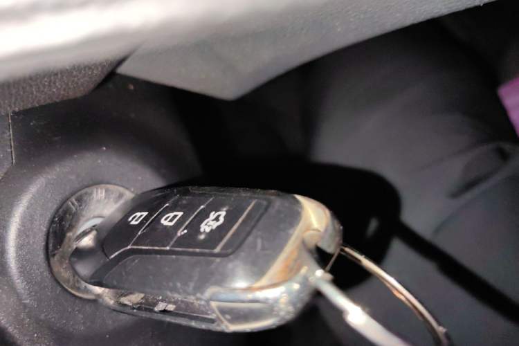 Used Ford Escort 2015 1.5L Automatic Fashion Model Vehicle Key