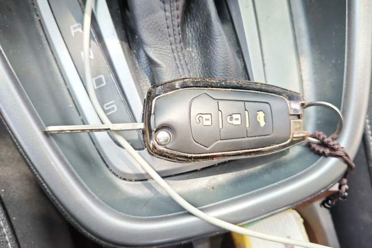 Used Ford Escort 2015 1.5L Automatic Fashion Model Vehicle Key