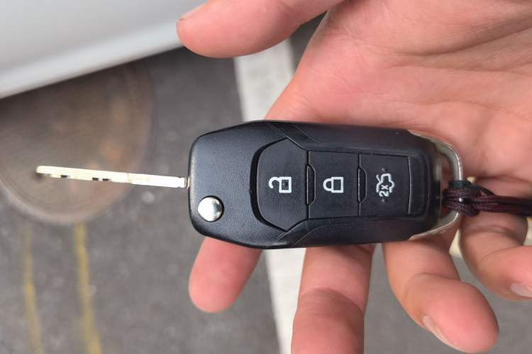 Used Ford Escort 2015 1.5L Manual Fashion Edition Vehicle Key