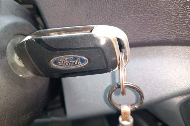 Used Ford Escort 2015 1.5L Automatic Fashion Model Vehicle Key
