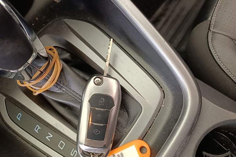 Used Ford Escort 2015 1.5L Automatic Fashion Model Vehicle Key