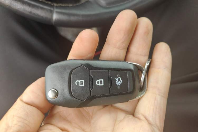 Used Ford Escort 2015 1.5L Manual Fashion Edition Vehicle Key