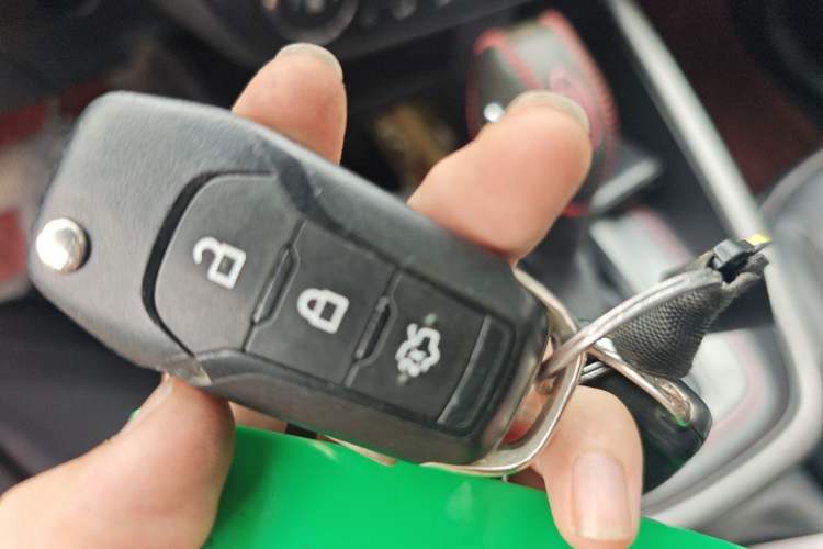 Used Ford Escort 2015 1.5L Automatic Fashion Model Vehicle Key