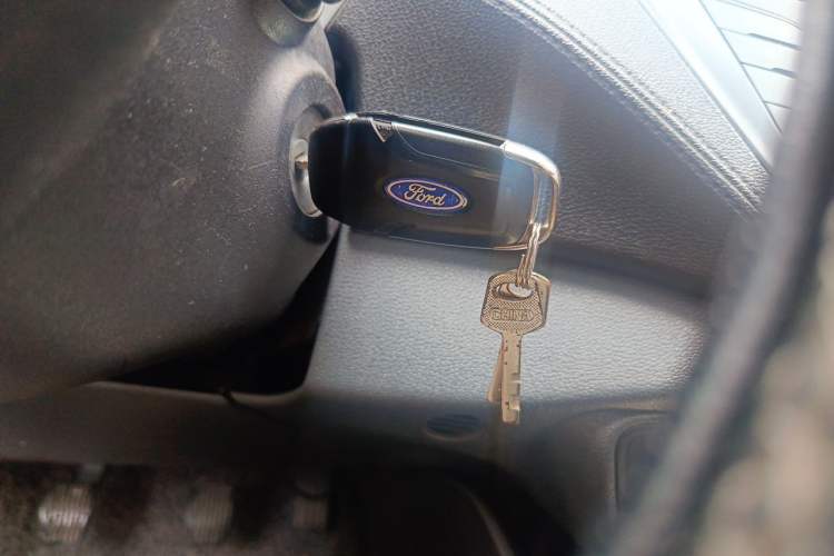 Used Ford Escort 2015 1.5L Manual Fashion Edition Vehicle Key
