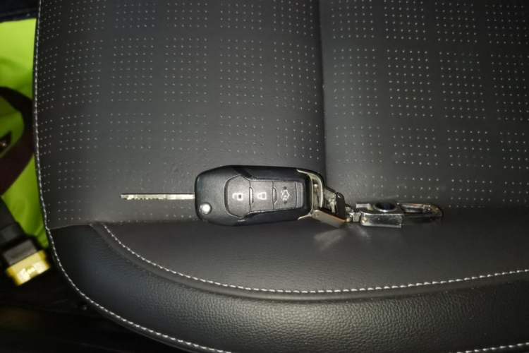 Used Ford Escort 2015 1.5L Automatic Fashion Model Vehicle Key