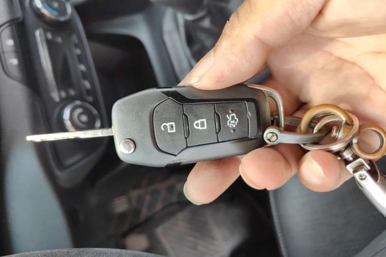 Used Ford Escort 2015 1.5L Manual Fashion Edition Vehicle Key