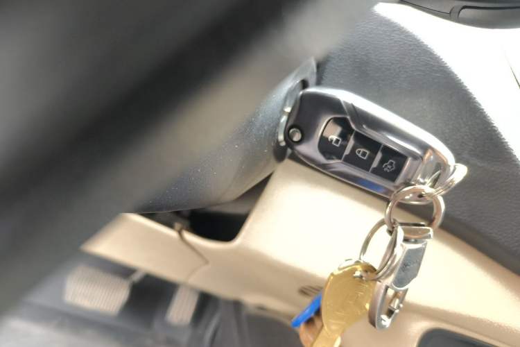 Used Ford Escort 2015 1.5L Automatic Comfort Edition Vehicle Key