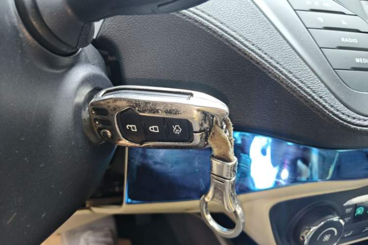 Used Ford Escort 2015 1.5L Automatic Fashion Model Vehicle Key