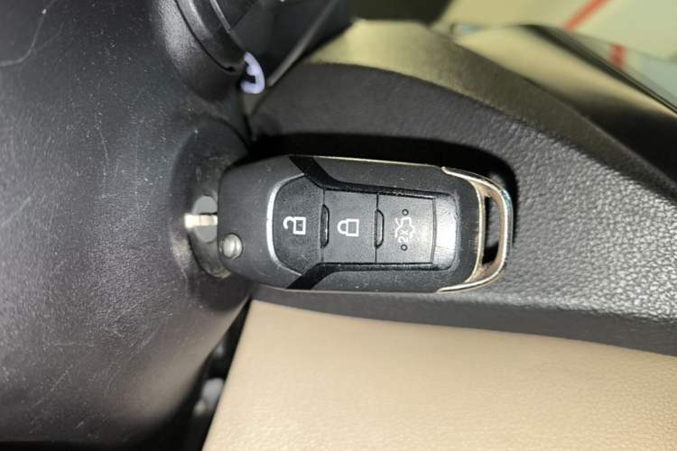 Used Ford Escort 2015 1.5L Automatic Comfort Edition Vehicle Key