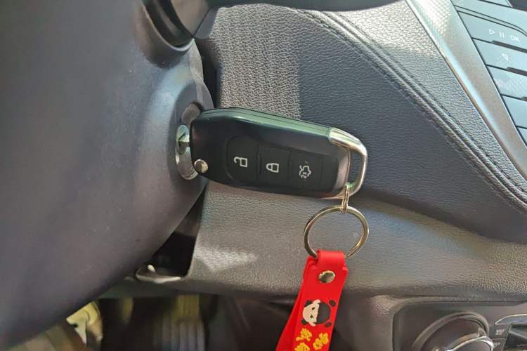 Used Ford Escort 2015 1.5L Automatic Fashion Model Vehicle Key