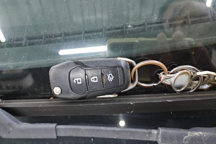 Used Ford Escort 2015 1.5L Manual Fashion Edition Vehicle Key