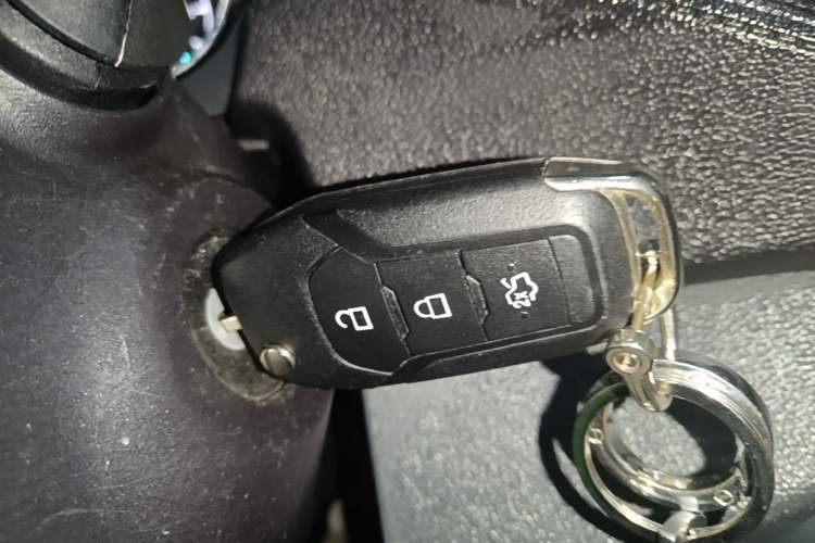 Used Ford Escort 2015 1.5L Automatic Fashion Model Vehicle Key