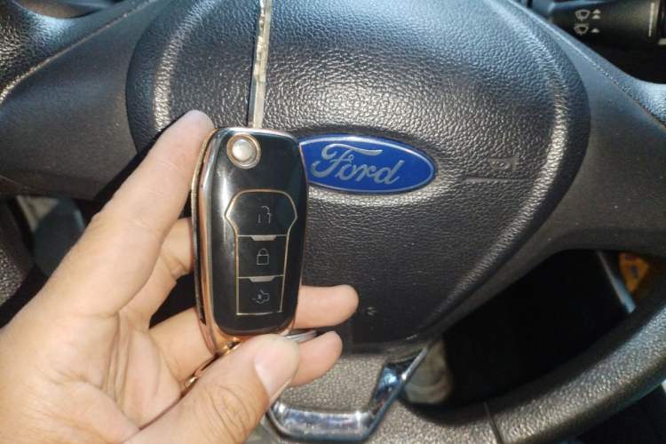 Used Ford Escort 2015 1.5L Automatic Comfort Edition Vehicle Key